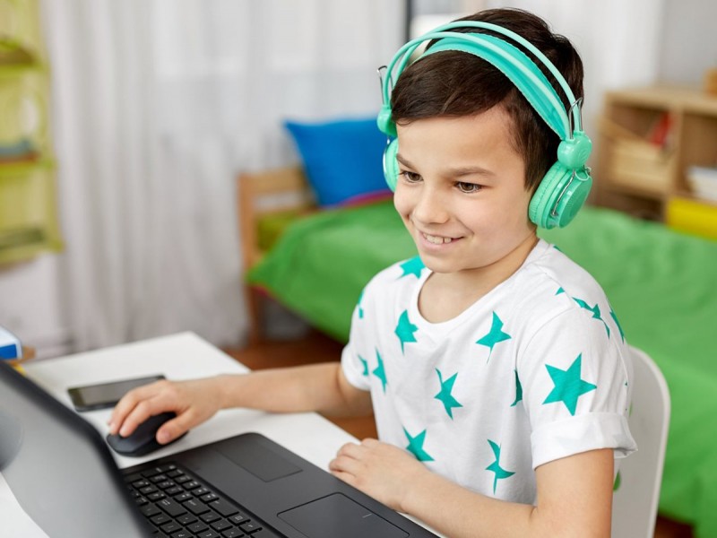 Online programming courses for children and teenagers