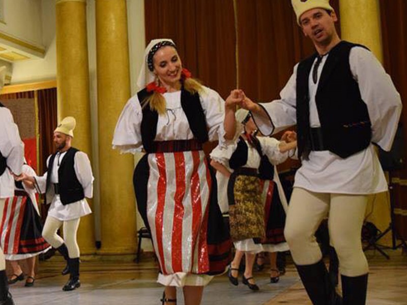 Romanian traditional dance courses for adults in Brasov