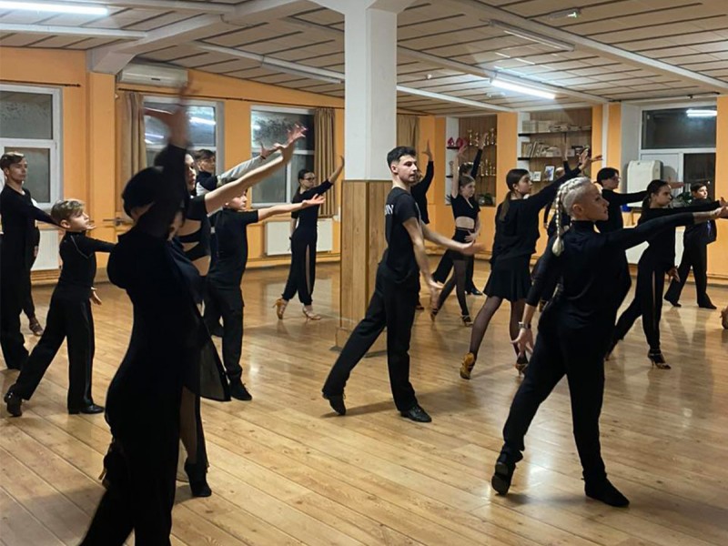 Ballroom dance courses for adults in Brasov