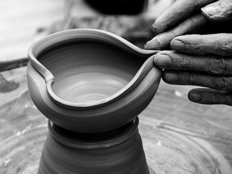Experience connecting with clay - pottery workshop, in Bucharest