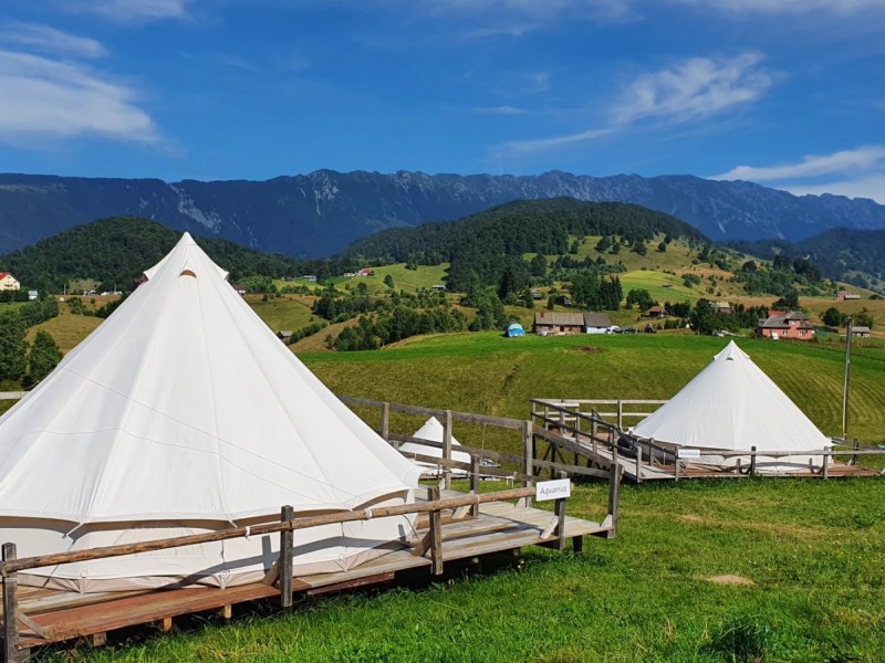 Live an epic experience at 1200 m altitude in the first glamping resort in Romania on the Rucar-Bran corridor