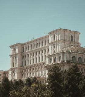 Discover the history and architecture of Bucharest on a bike tour