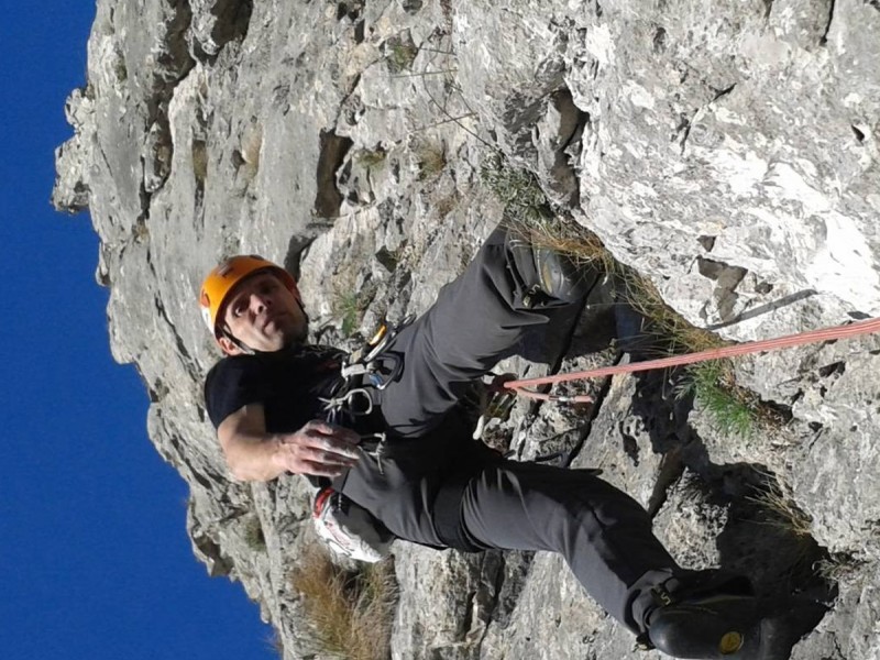 Climbing initiation course in Trascau Mountains