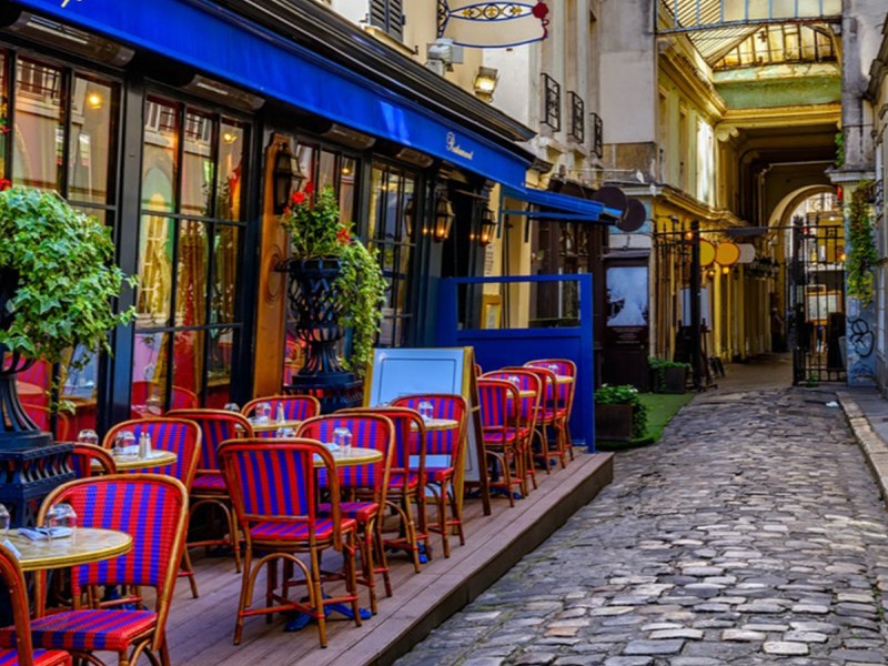 Afla misterioasa poveste a lui Edith Piaff intr-un treasure hunt in Paris