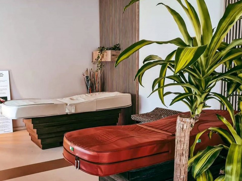 Jade stone therapy - relaxing experience for couples in Bucharest