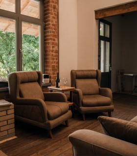 Family holiday, bike ride and wine tasting at a manor house in Prahova