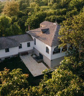 Family holiday, bike ride and wine tasting at a manor house in Prahova