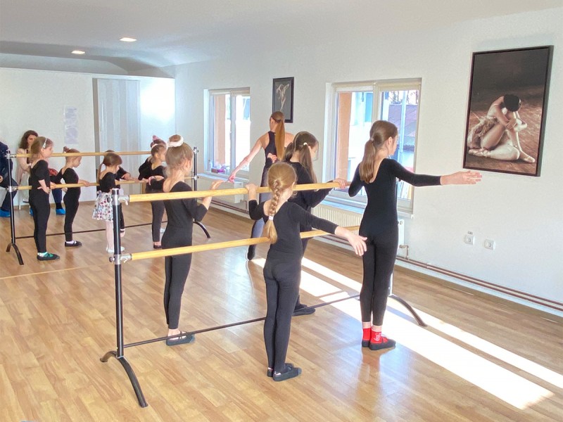 Curs de dans contemporan si musical, pentru copii, in Brasov