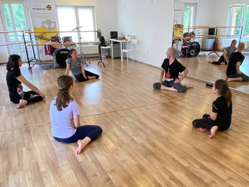 Curs de dans contemporan si musical, pentru copii, in Brasov
