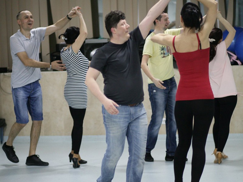 Subscription to dance classes for adults in Bucharest