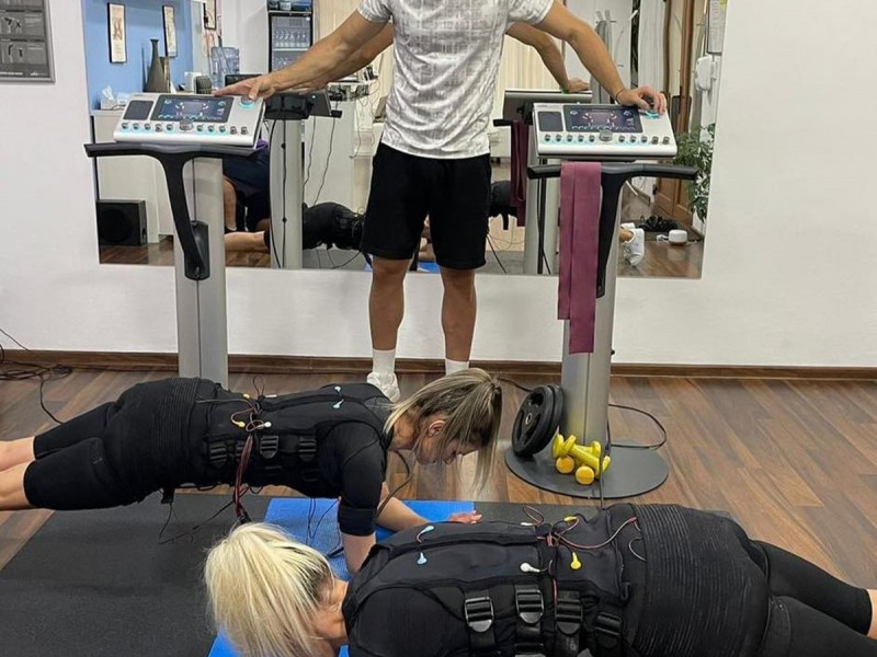 Change your lifestyle - fitness with electrical muscle stimulation