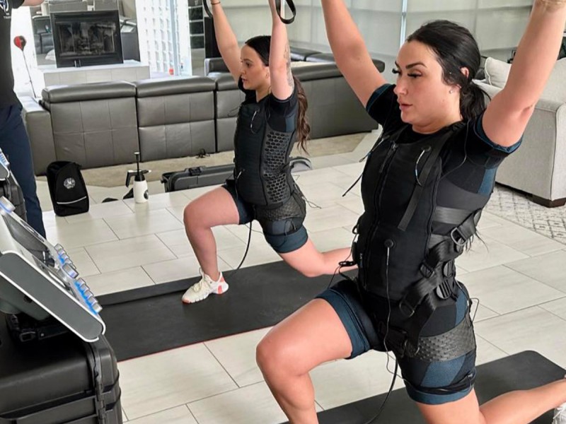 Change your lifestyle - fitness with electrical muscle stimulation