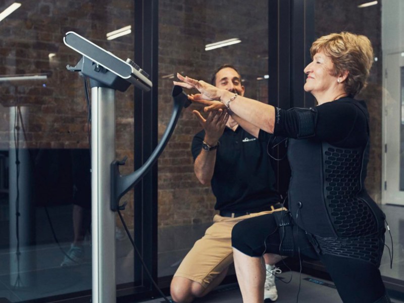 Change your lifestyle - fitness with electrical muscle stimulation
