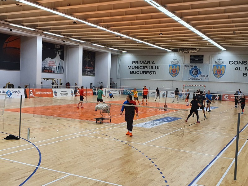 Inchiriaza un teren de badminton din Bucuresti pentru tine si prietenii tai