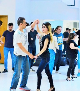 Latin dance courses for beginners in Bucharest