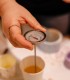 Atelier de turnat lumanari parfumate din ceara de soia, in Bucuresti