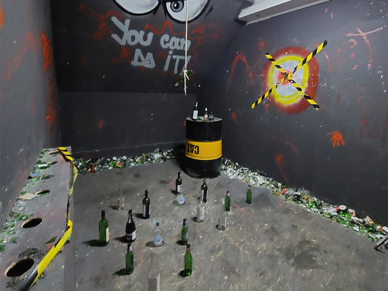 Scapa de stres si distreaza-te la camera de spart obiecte, in Bucuresti