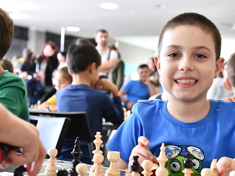 Subscription to chess lessons for children in Bucharest