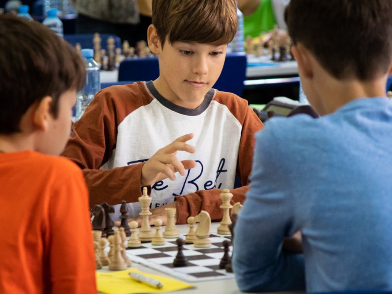 Subscription to chess lessons for children in Bucharest