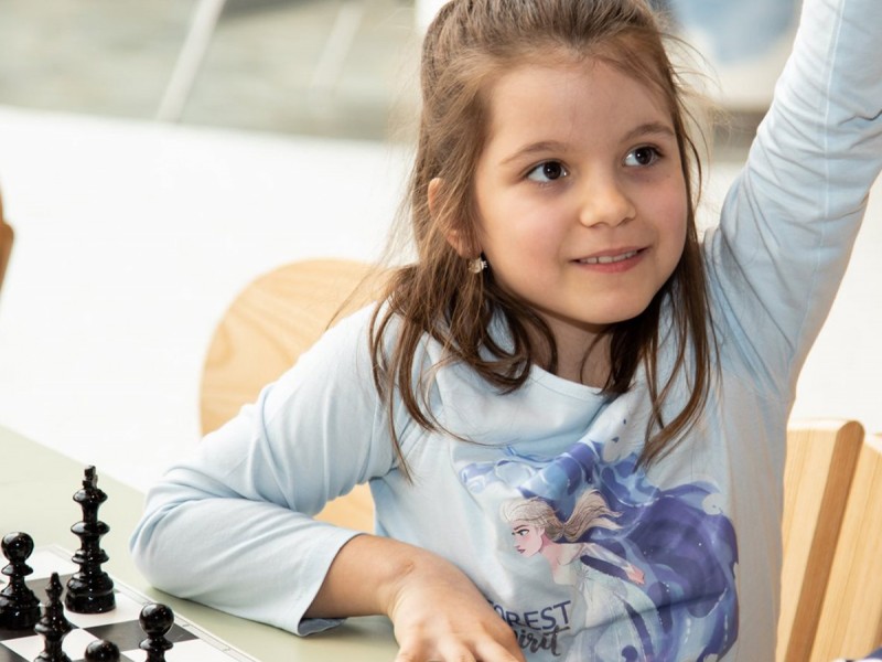 Subscription to chess lessons for children in Bucharest