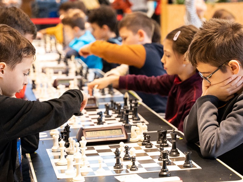 Subscription to chess lessons for children in Bucharest