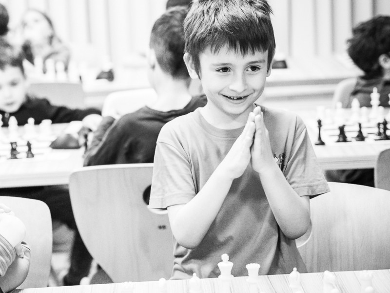 Subscription to chess lessons for children in Bucharest