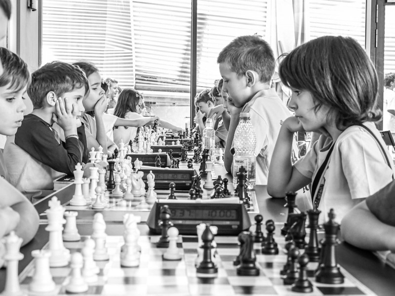 Subscription to chess lessons for children in Bucharest