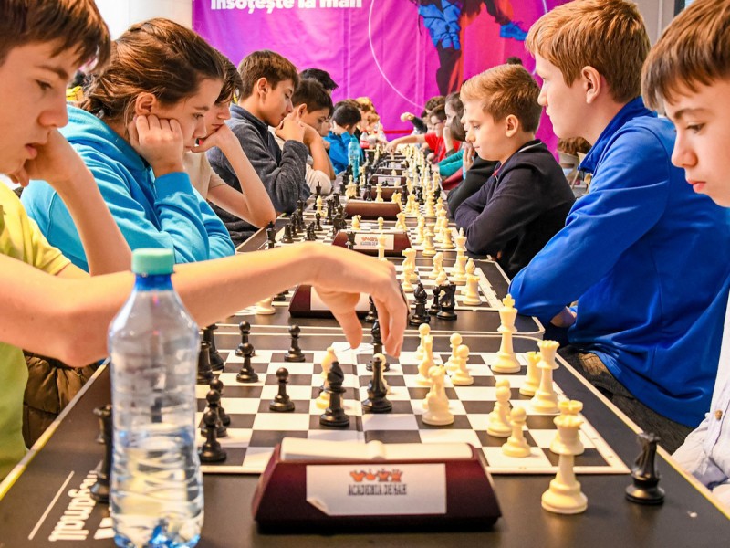 Subscription to chess lessons for children in Bucharest