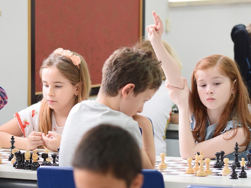 Subscription to chess lessons for children in Bucharest