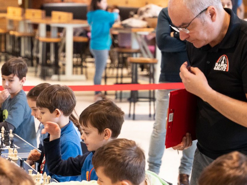 Subscription to chess lessons for children in Bucharest