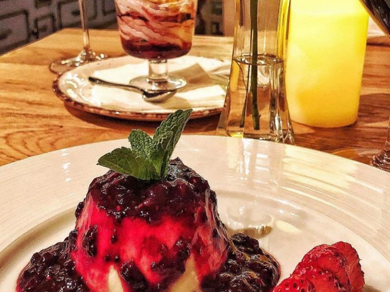 Cină romantică gourmet într-un restaurant de excepție