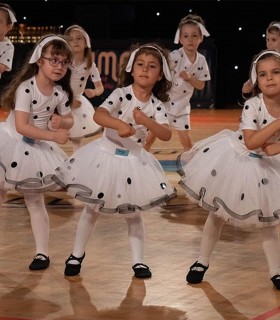 Modern dance classes for children 2-4 years old, in Bucharest