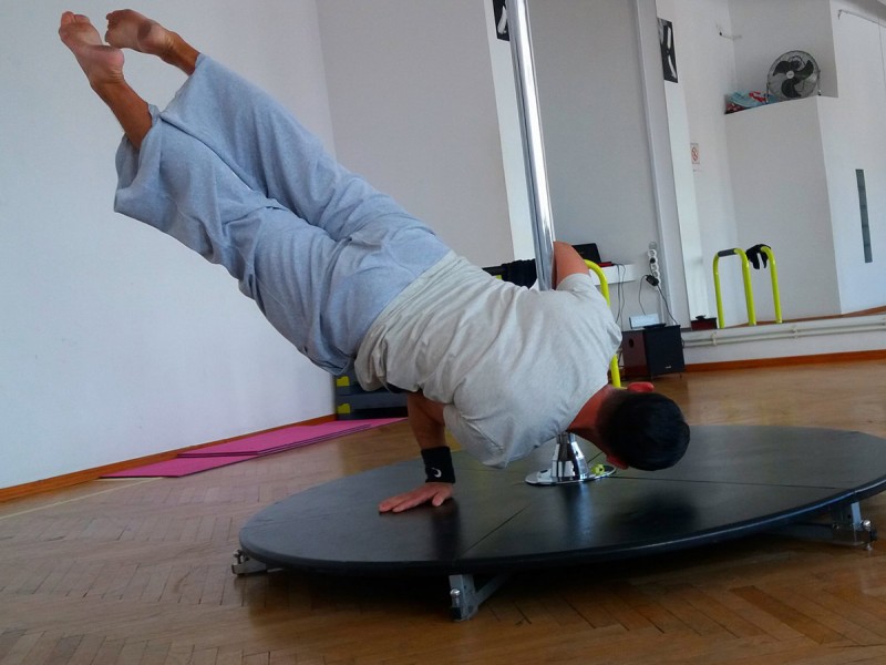 Pole Dance in Bucharest - acrobatics, stretching and mobility
