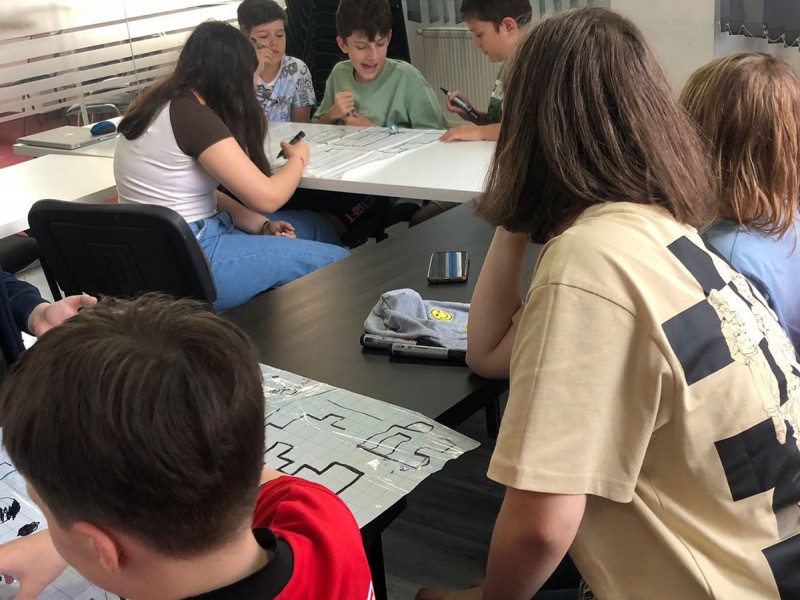 WEB Programming course for children aged 12-14, online or in Bucharest