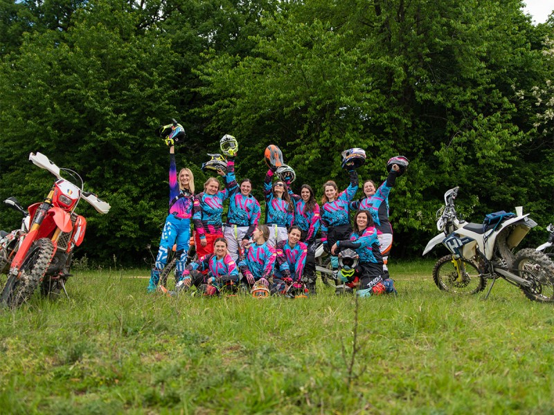 Experience for women - 6 hours of enduro and picnic in the forest