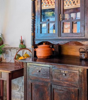 Childhood vacation at a romanian traditional house in Prahova