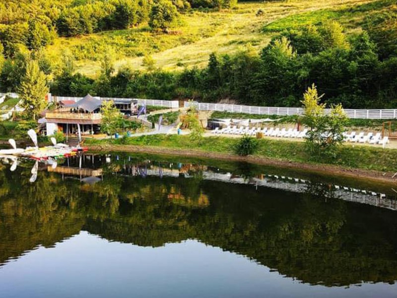 Adventure and recreation near Cluj: Paddle Board, Water Bike and sun beds