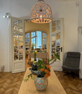 Ikebana workshop in the Victoria Finala showroom in Bucharest