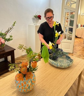 Ikebana workshop in the Victoria Finala showroom in Bucharest