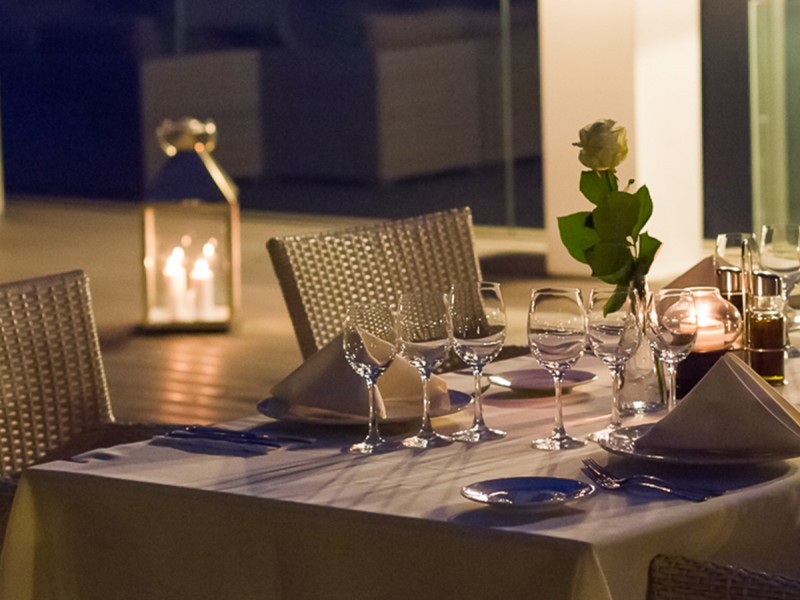 Boat trip and romantic dinner on the shores of Lake Snagov