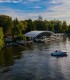 Cerere in casatorie: plimbare cu salupa pe Lacul Snagov si cina romantica
