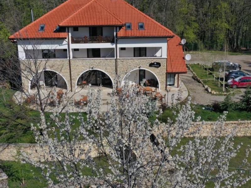 Muta-ti biroul in natura - Work Remote intr-un Bungalow din Buzau
