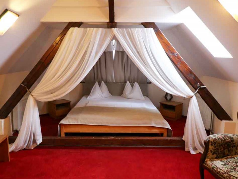 City break Targu Jiu - cazare in conac boieresc, pentru doua persoane