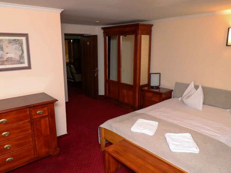 City break Targu Jiu - cazare in conac boieresc, pentru doua persoane
