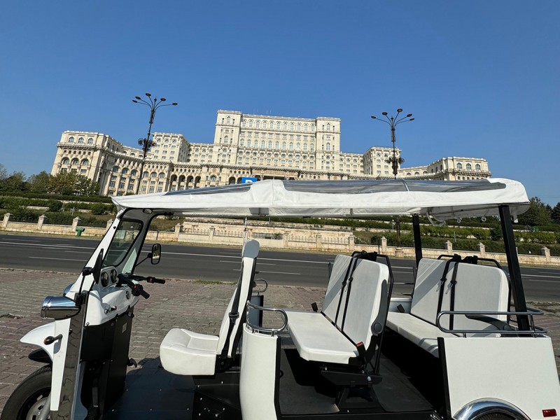 Descopera atractiile turistice din Bucuresti, intr-un tur cu Tuk-Tuk-ul