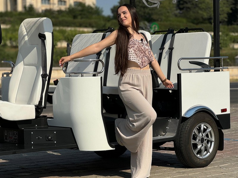 Descopera atractiile turistice din Bucuresti, intr-un tur cu Tuk-Tuk-ul
