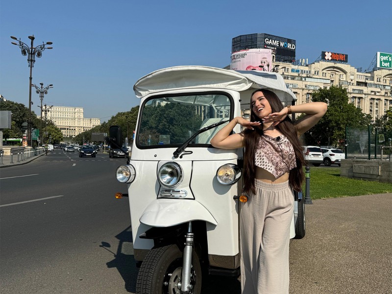 Descopera atractiile turistice din Bucuresti, intr-un tur cu Tuk-Tuk-ul