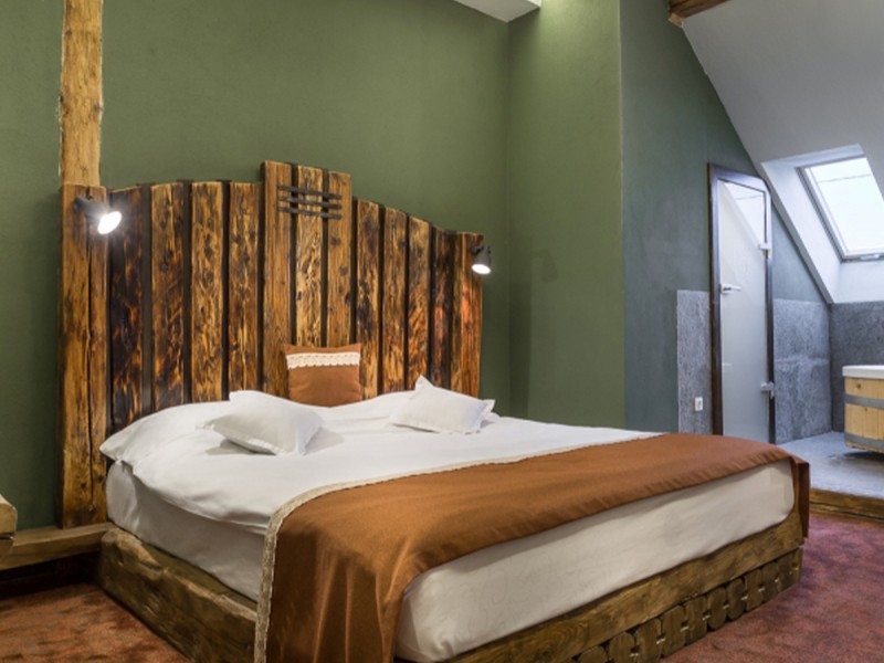 Vacanta lux in castel, cu mic dejun si acces la SPA, pentru cupluri