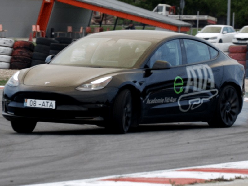 Superlative adrenaline with TESLA Performance: 8 laps at Titi Aur Academy