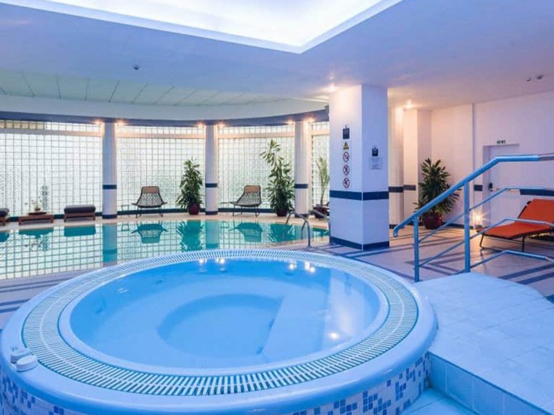 Cursuri de inot pentru adulti, la InterContinental Athenee Palace